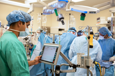 A surgical team in an operating room at the Northwestern Medicine Northern Suburbs location.