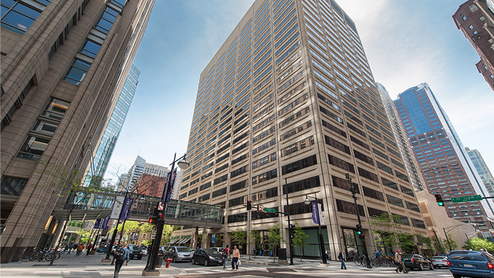 Street view of the Northwestern Medicine Arkes Pavilion
